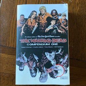 Walking dead compendium one book